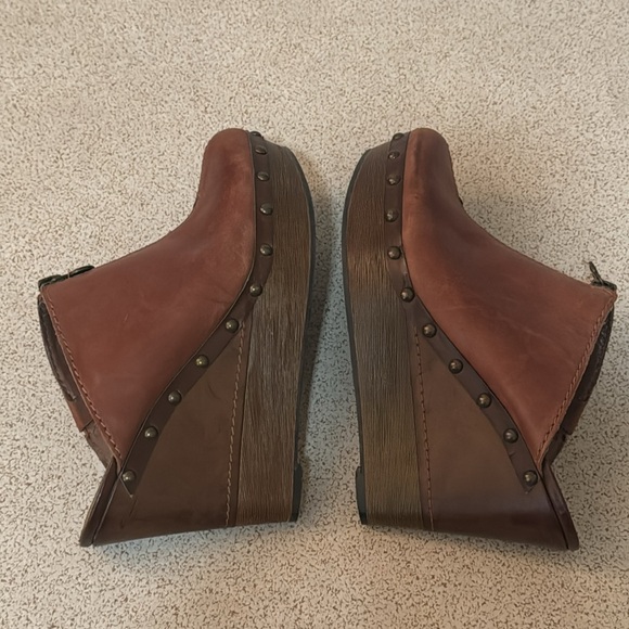 Marc Fisher Leather Corky Wedge - Picture 4 of 5